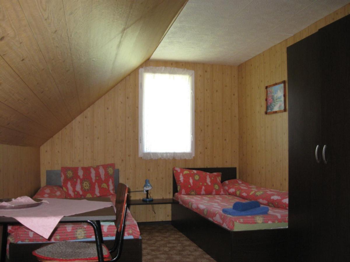 Podina Guest House Poiana Horea Eksteriør billede